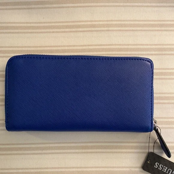 Guess Zip Wallet - Picture 2 of 3